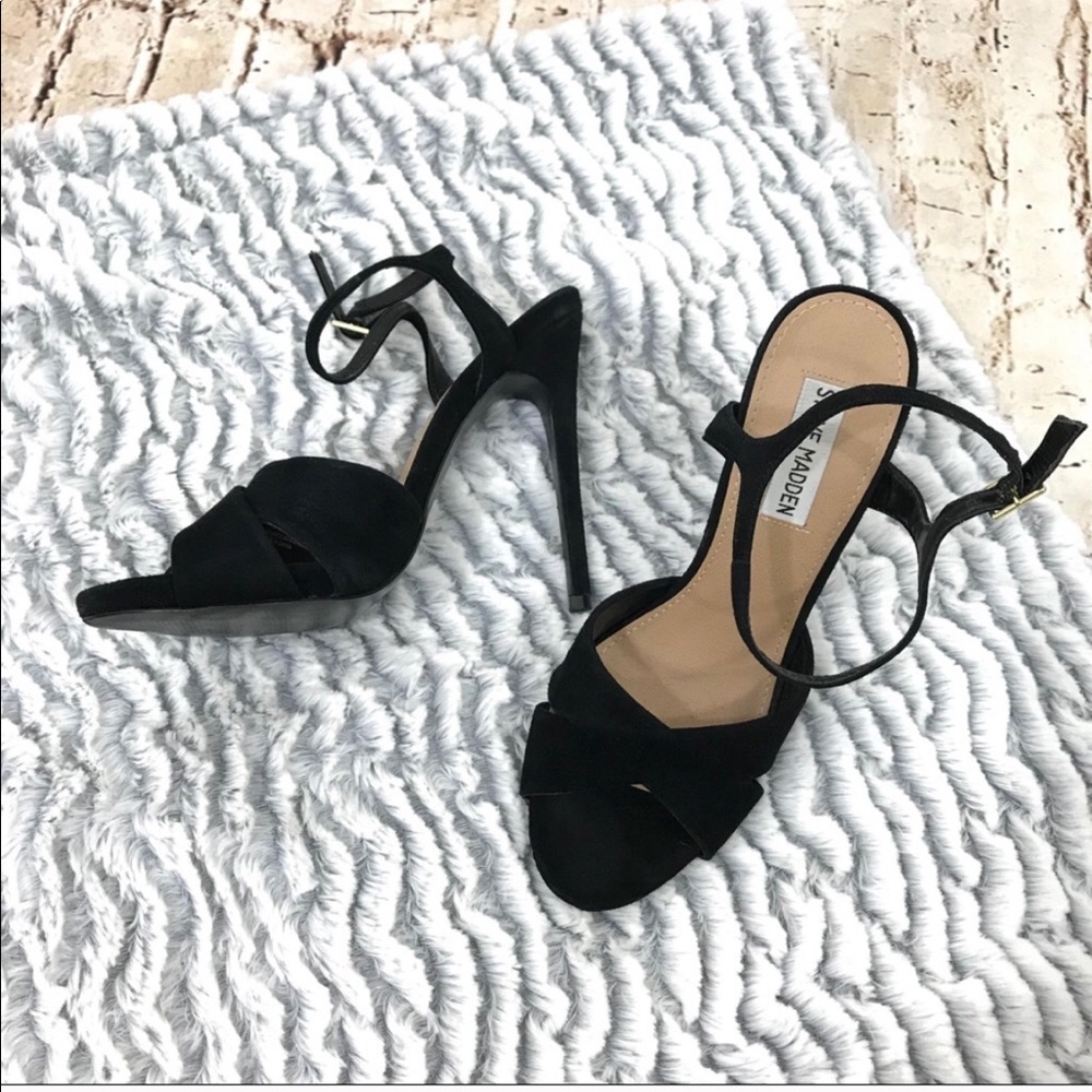 Black velvet Steve Madden High Heeled Sandals